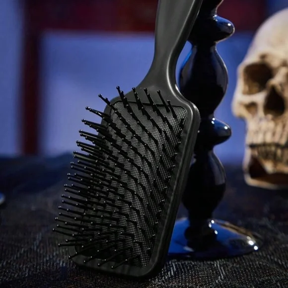 ROMWE Corpse Bride Hair Brush - Picture 6 of 8